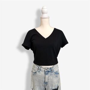 Wild Fable Women’s Black V-Neck Crop Top Short Sleeve Cropped Tshirt Size XXL